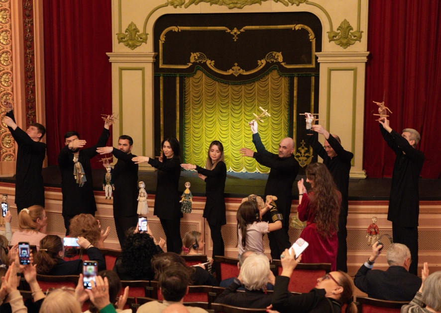 Bakı Marionet Teatrının “Arşın mal alan” tamaşası Cenevrədə nümayiş etdirilib